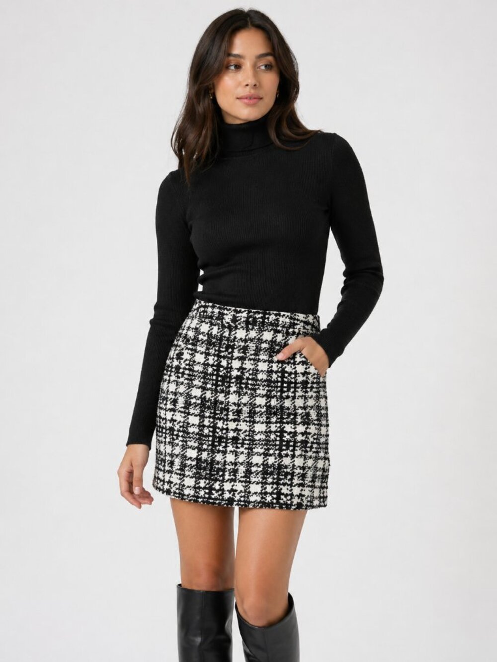 ANN TAYLOR Graphic Print Black White Mini Skirt 6 Petite - Picture 2 of 13